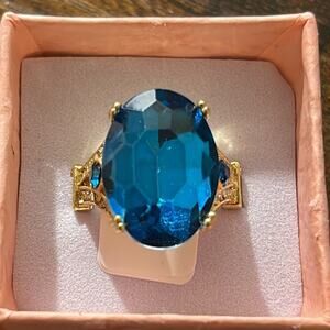 Large Silver Plated Inlaid AAA Blue Zircon Ring with Faux Diamonds Size 5
